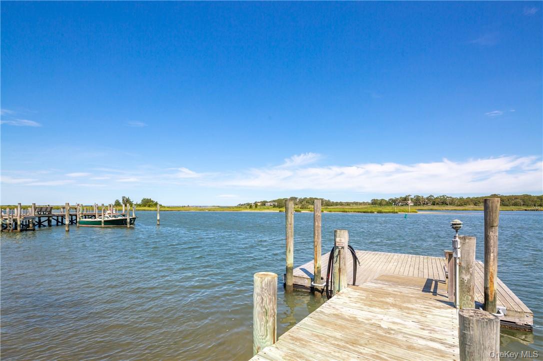 Dock