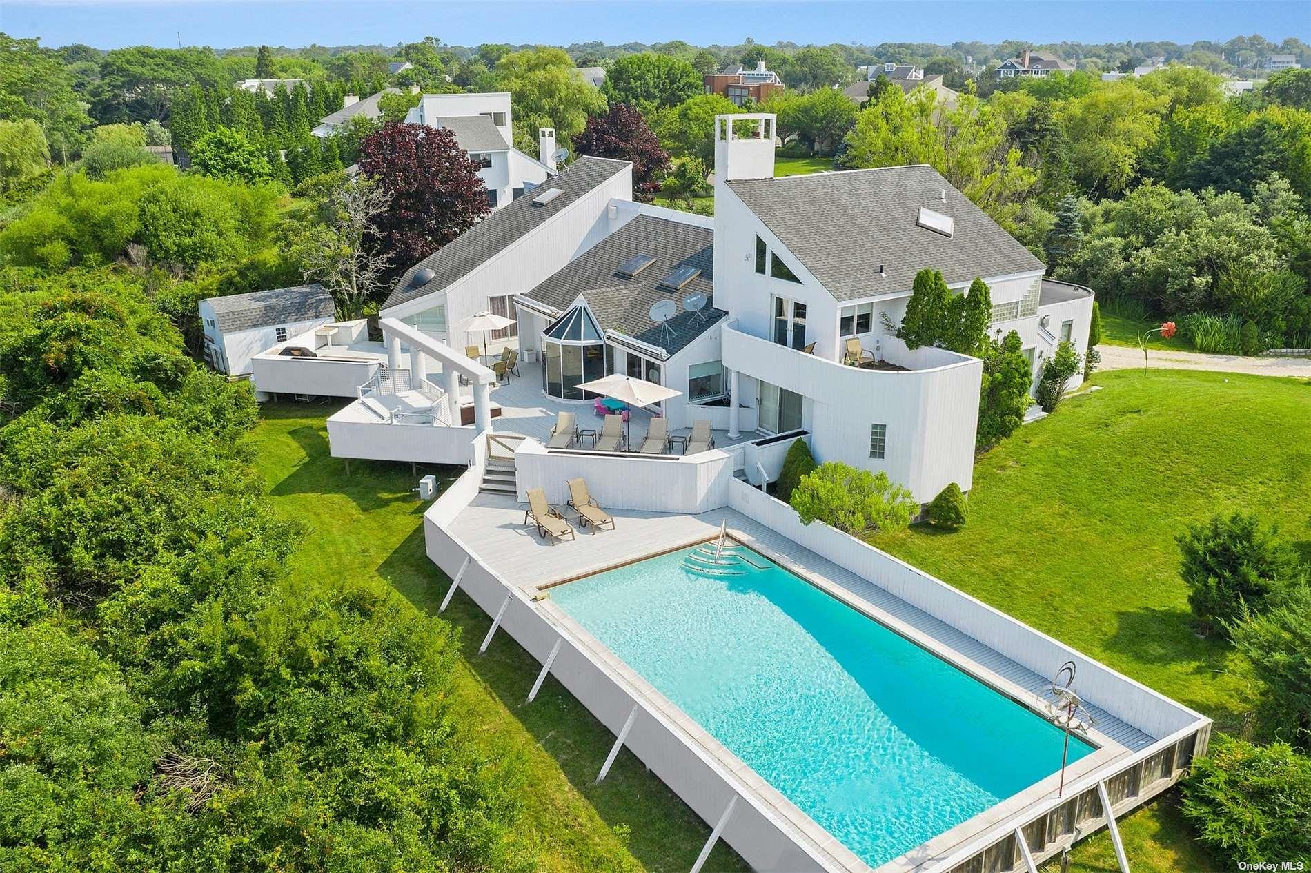 11 Watersedge Ct