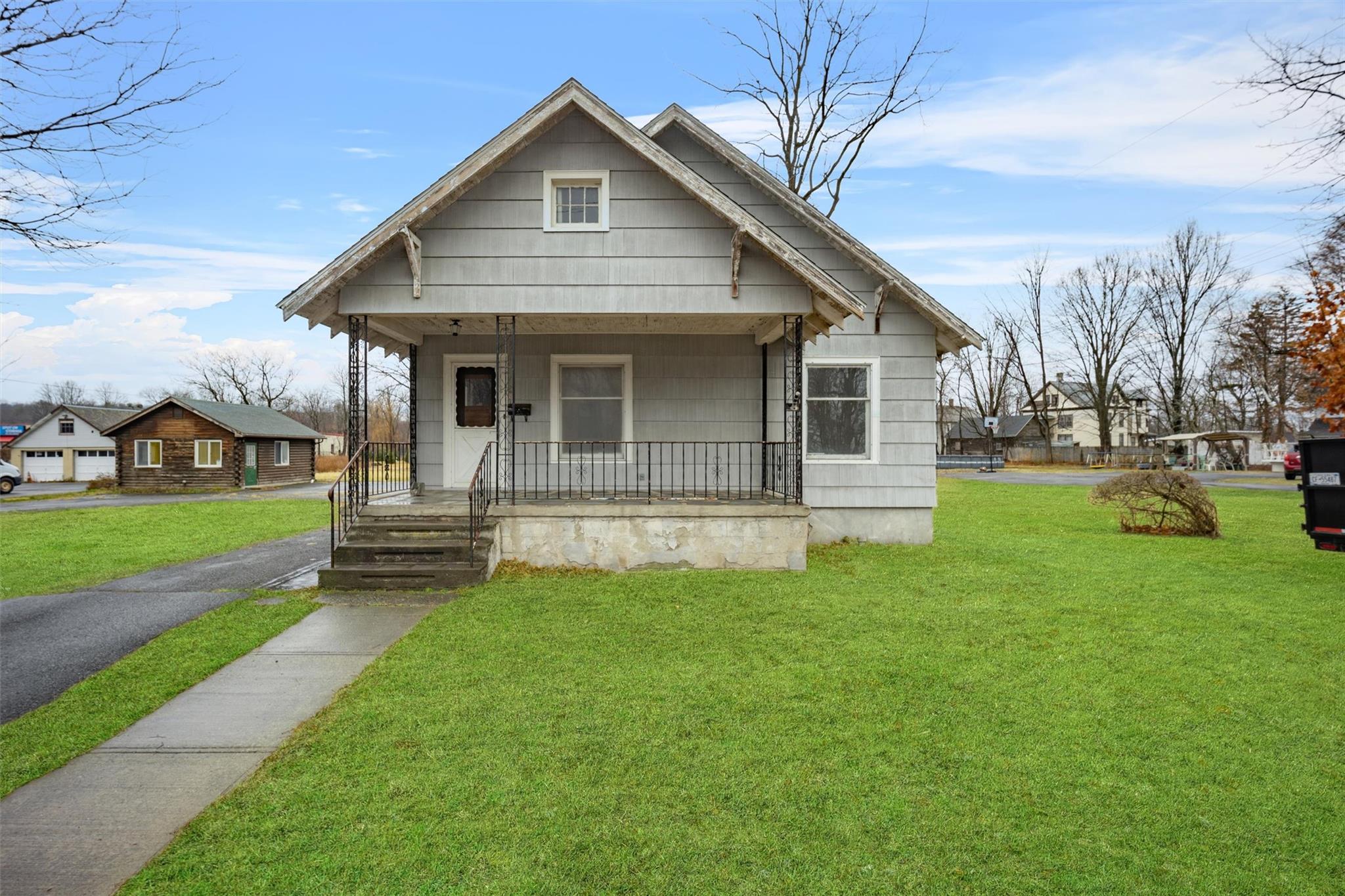 79 Maple Avenue