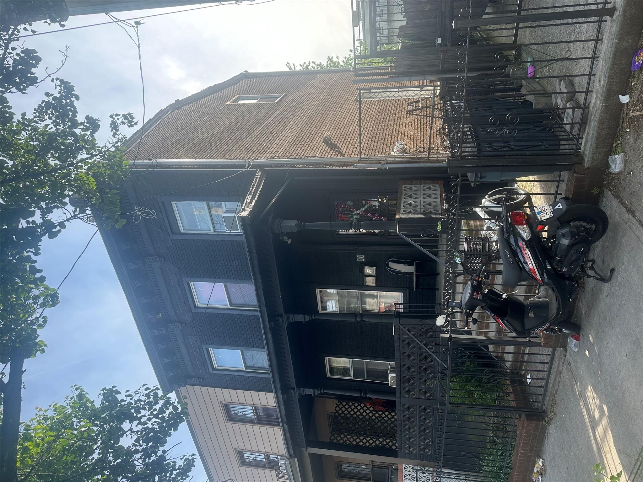 90 Wyona Street