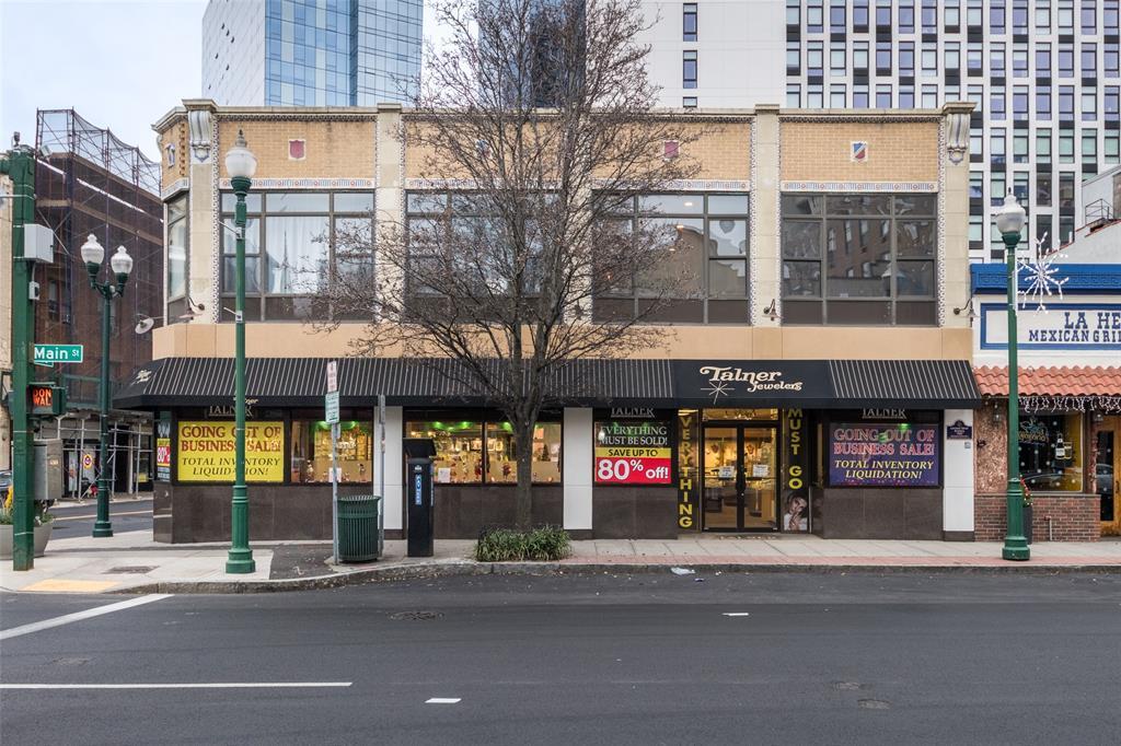 565 Main Street