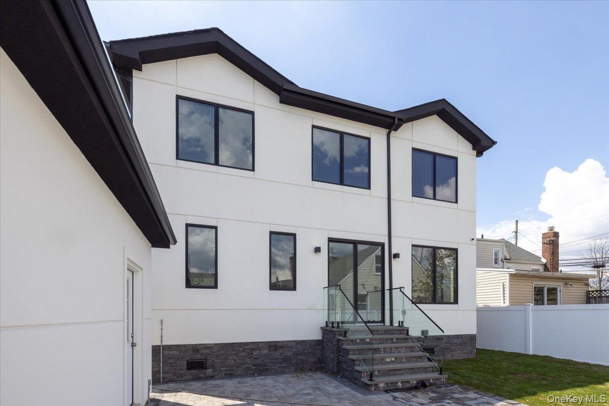 544 Arlington Road