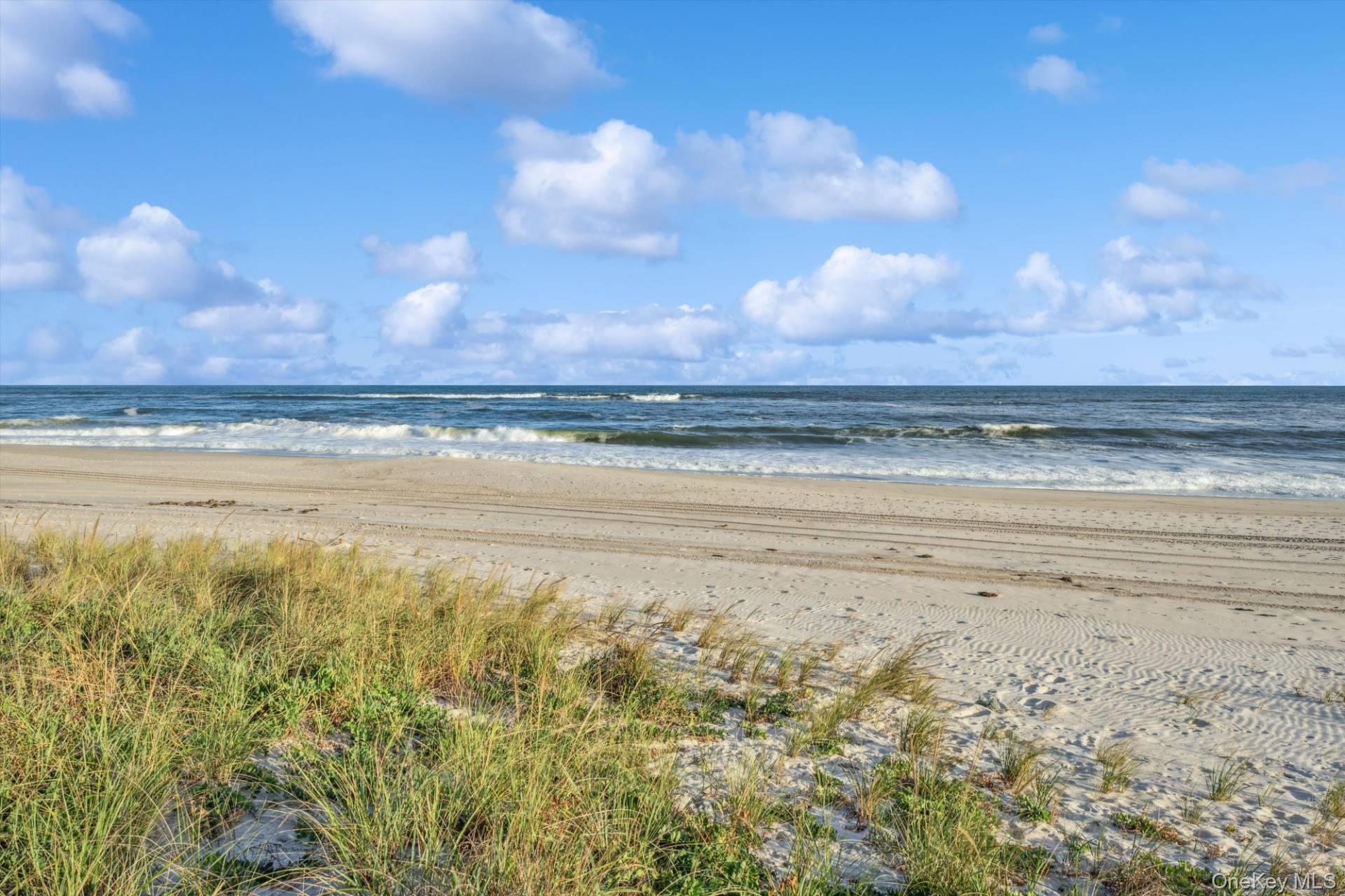 521 Dune Road