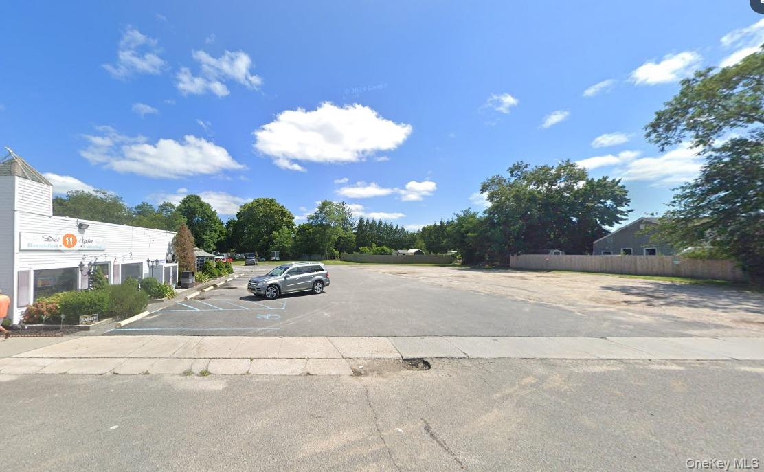 615-623 Montauk Highway