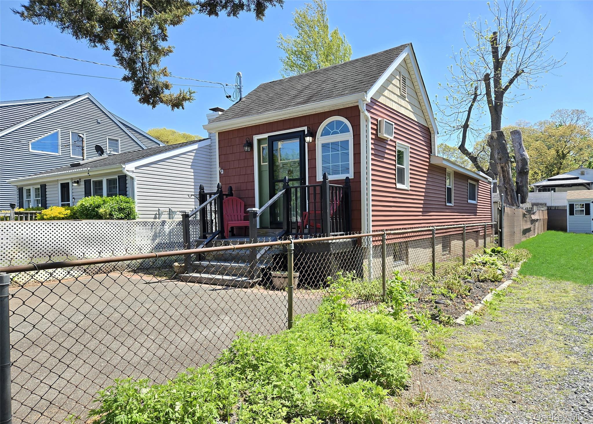 84 Wyona Avenue