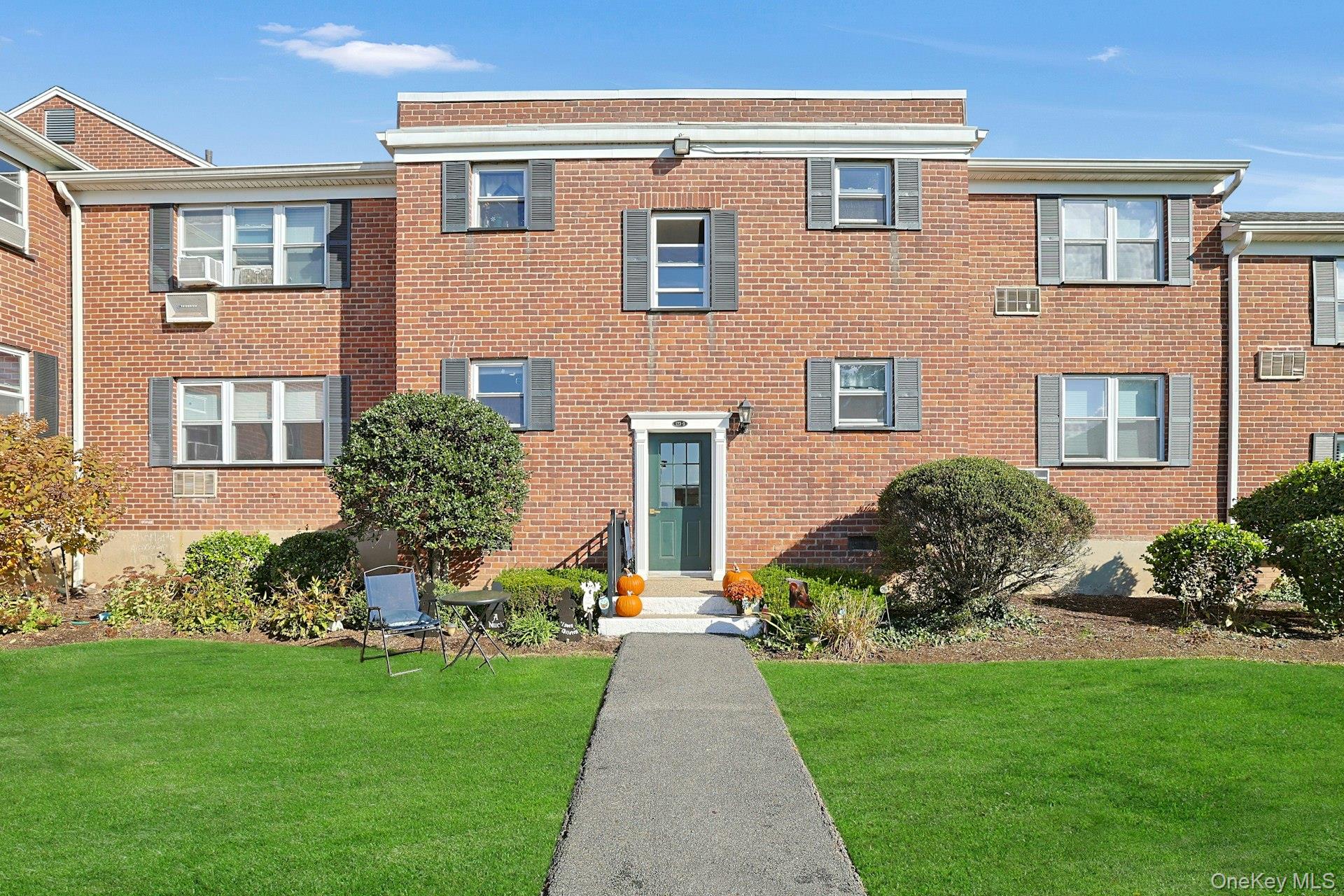 123-3 South Highland Avenue
