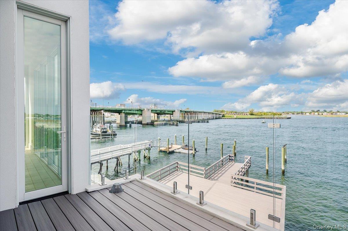 Dock