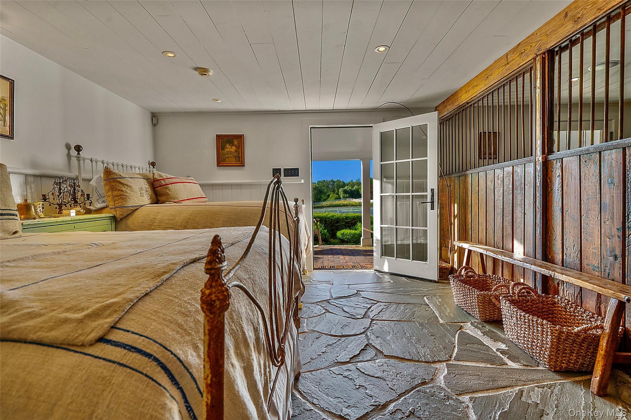 Guest Quarters