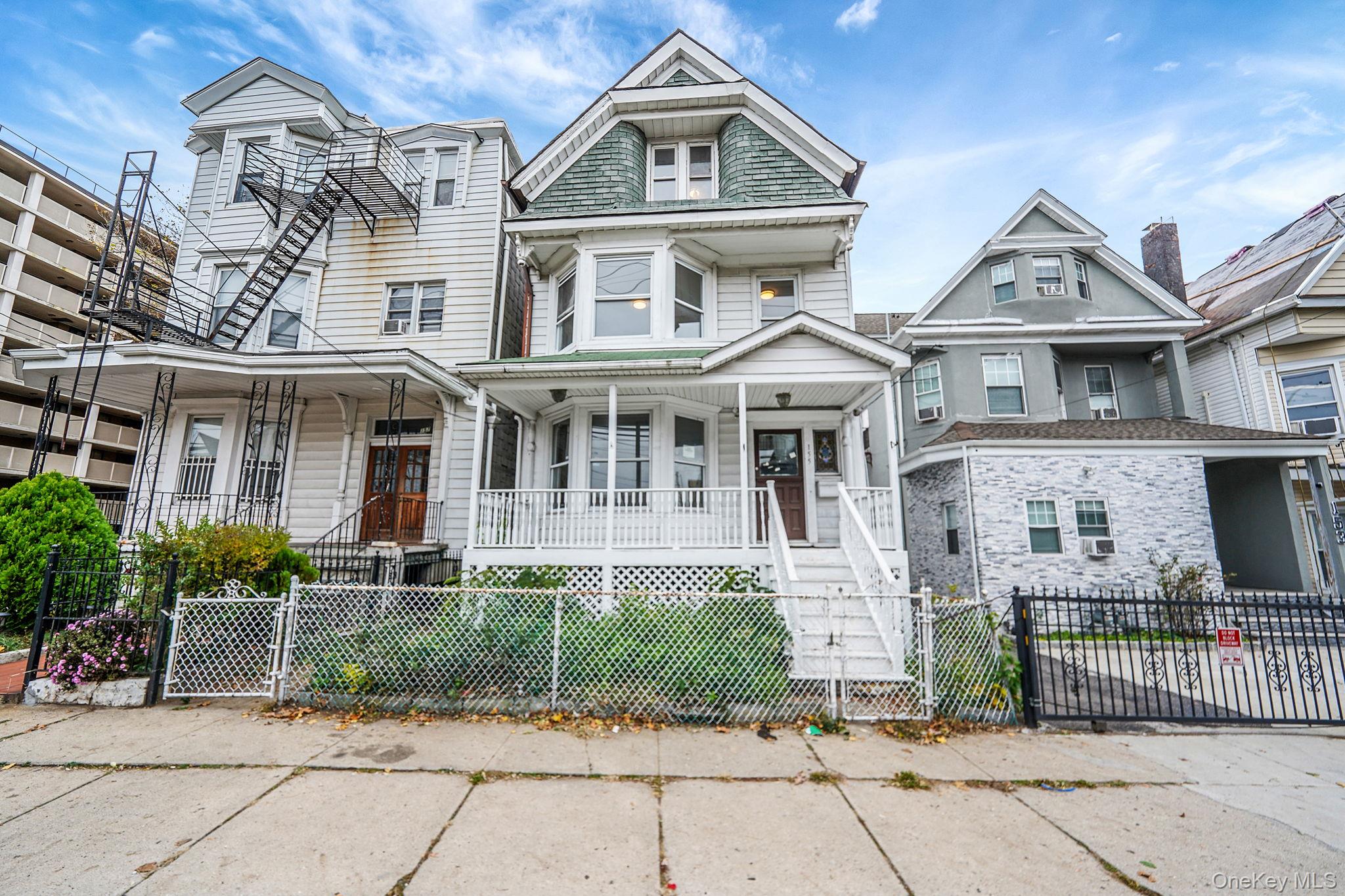 155 Hawthorne Avenue