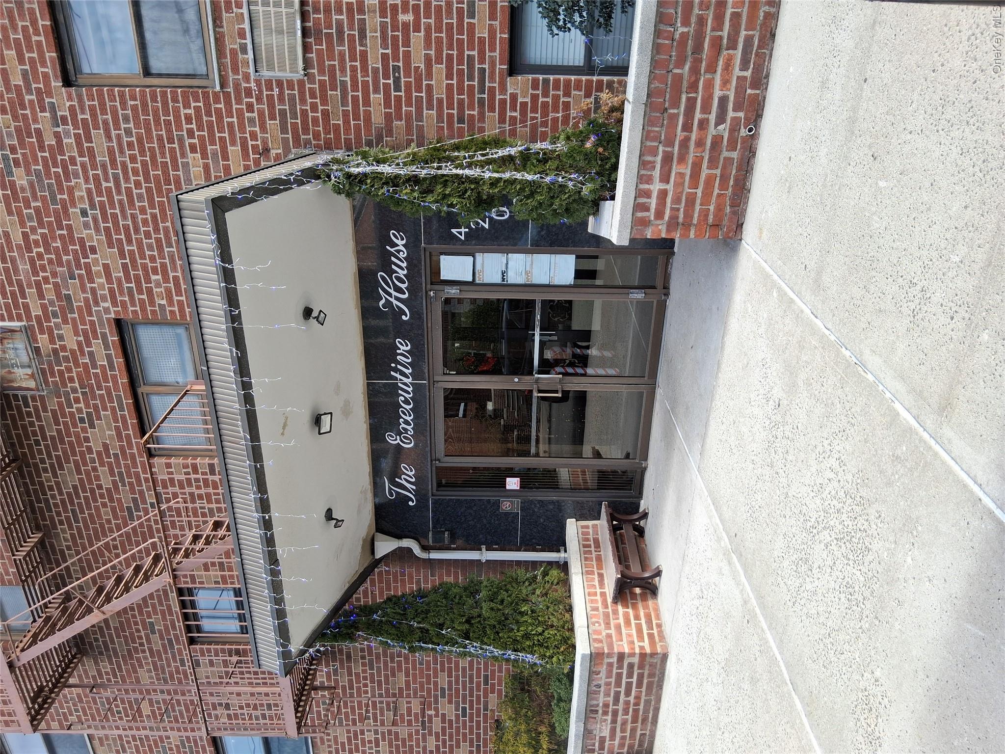 4200 herkimer Place