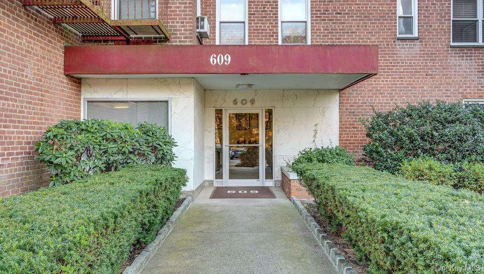 609 Palmer Road