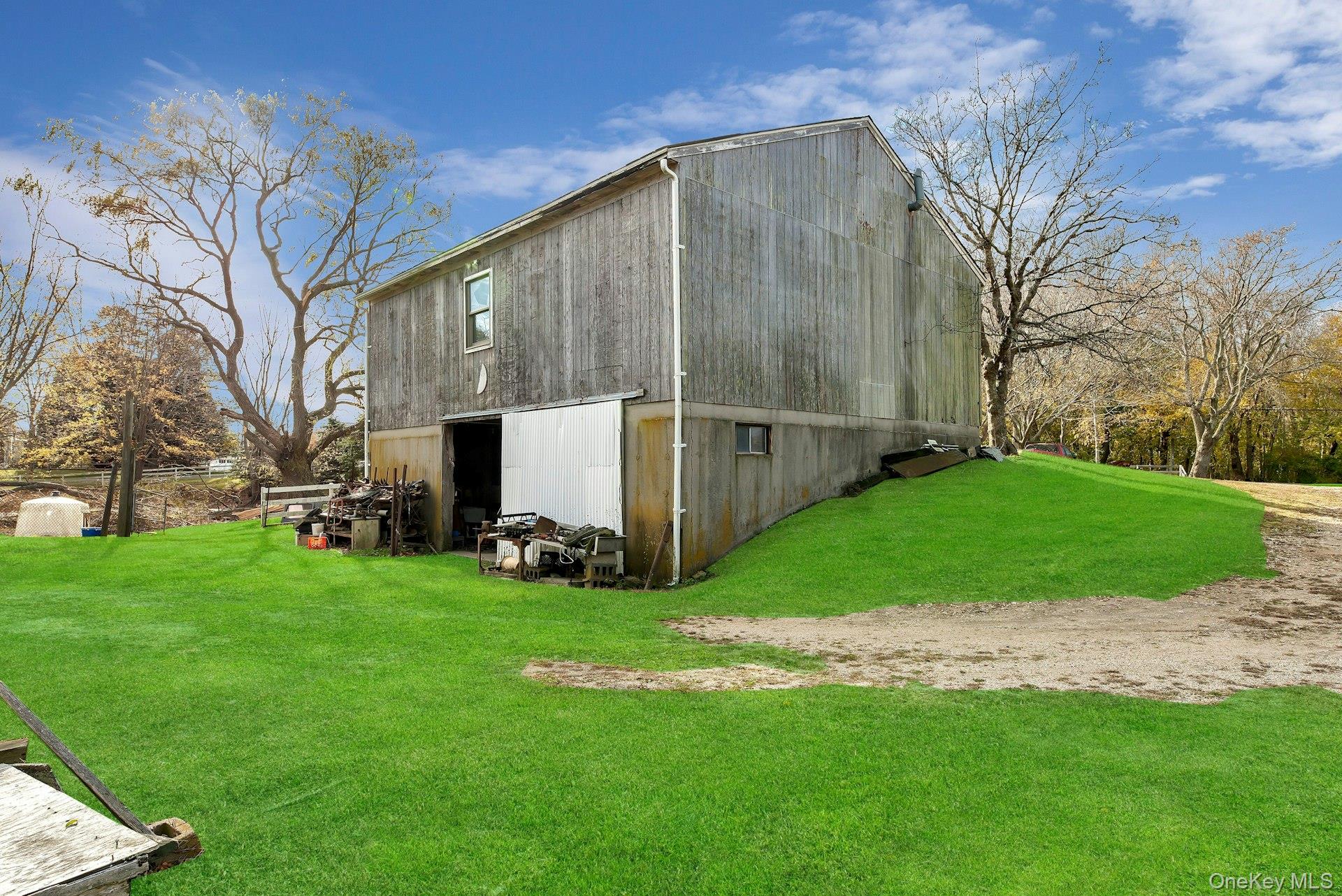 Barn
