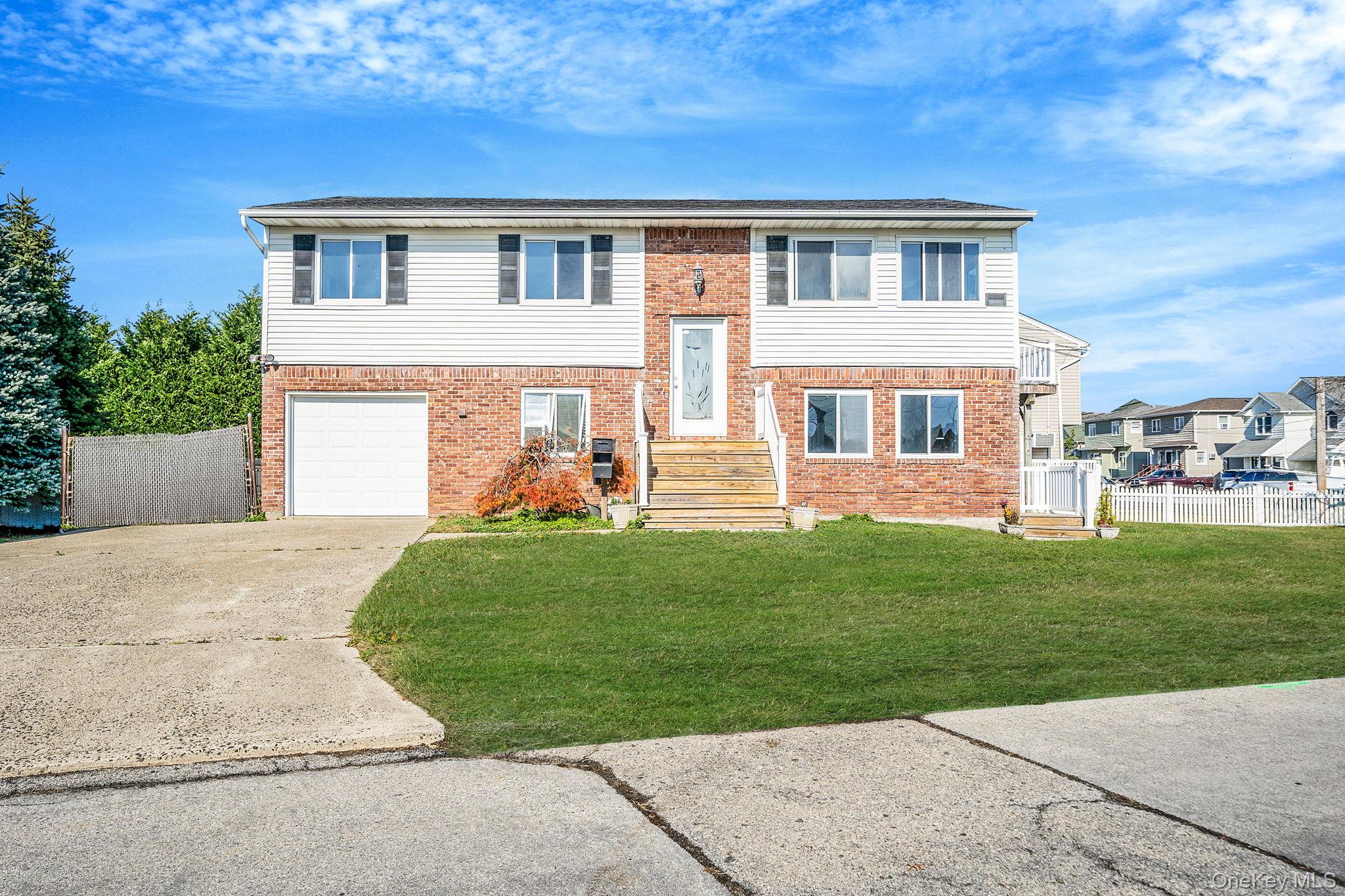 4 Bay Place