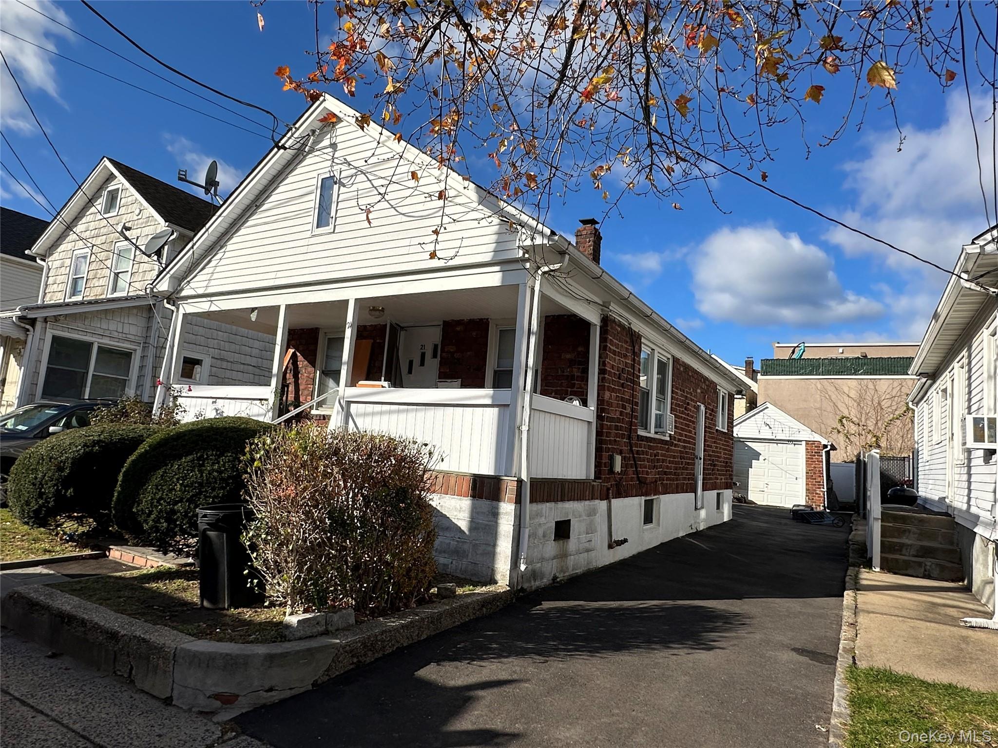 21 Beechwood Avenue