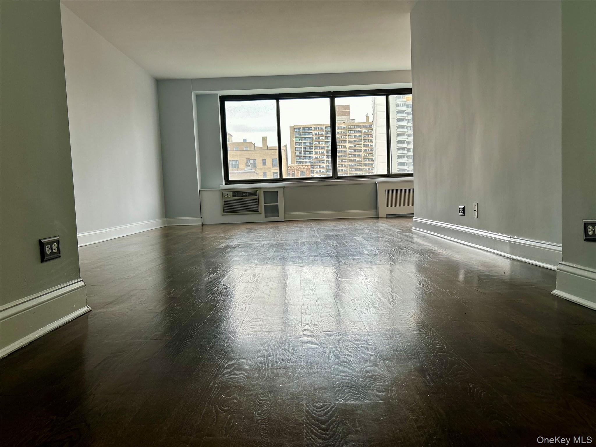 382 Central Park