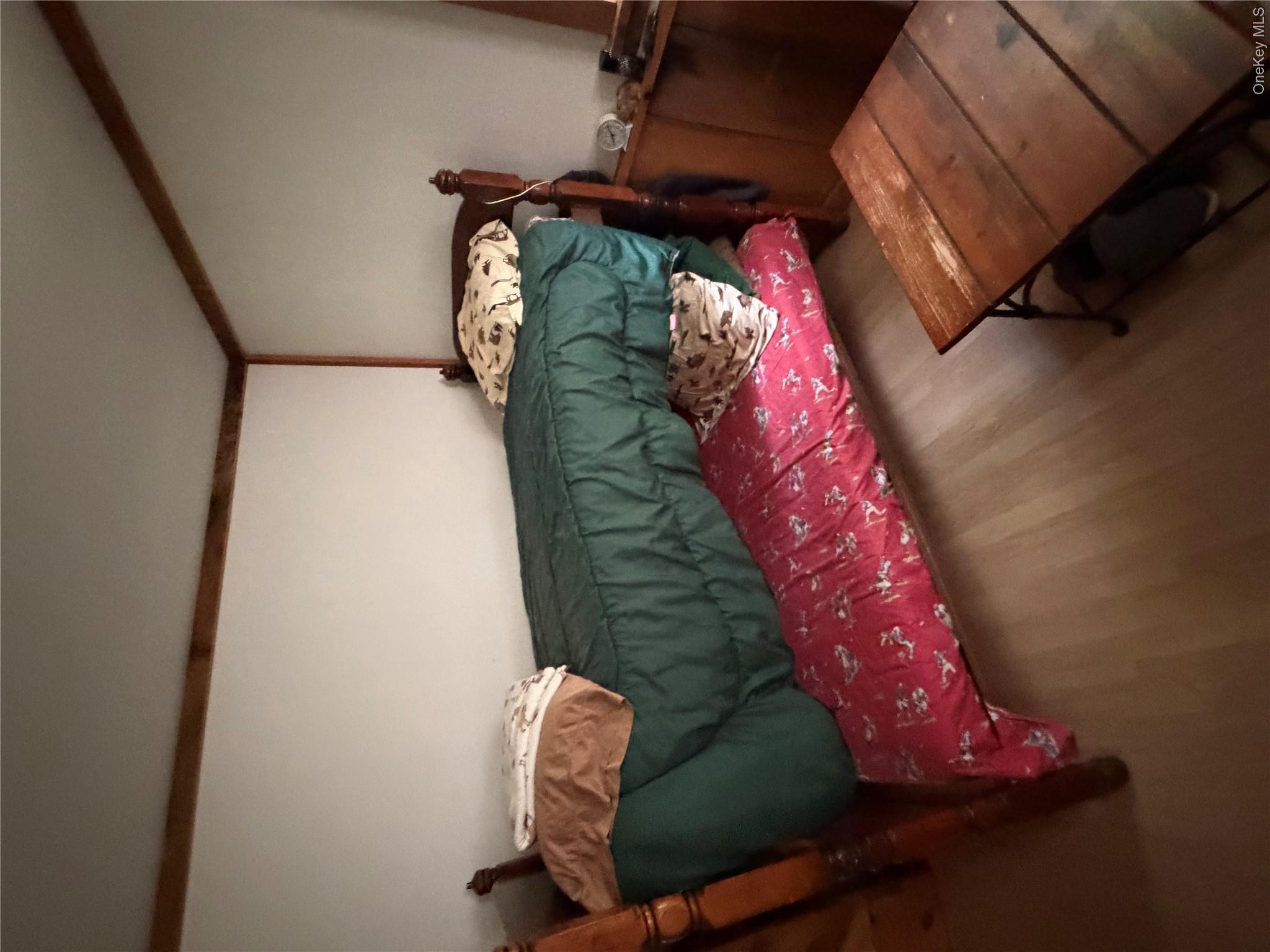 Photo 33