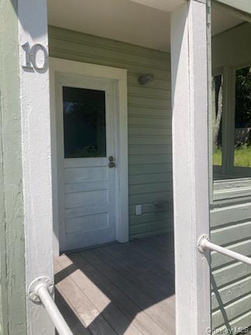 42 Hillside Avenue
