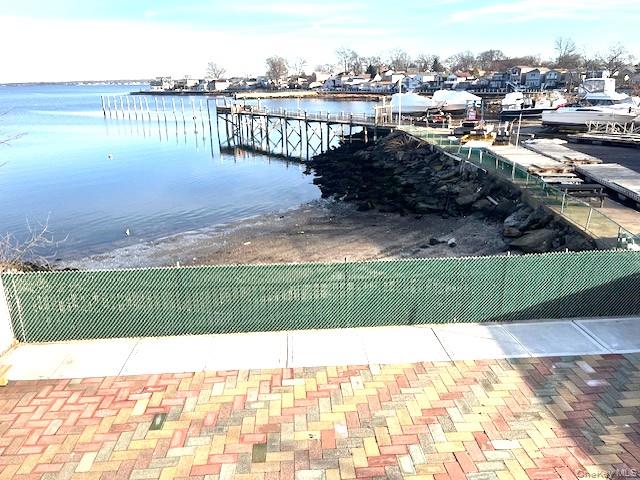 Dock