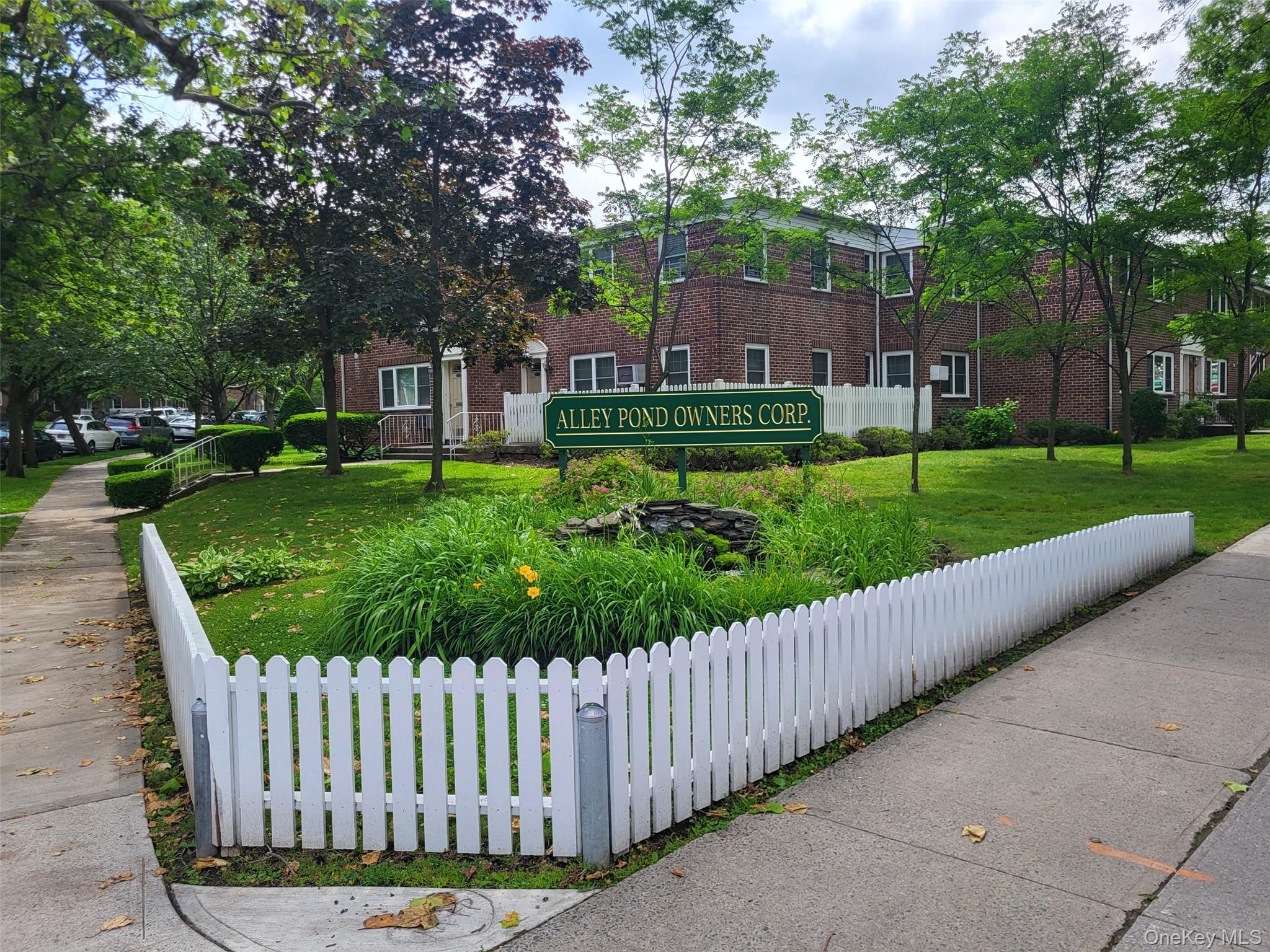 224-23 Kingsbury Avenue