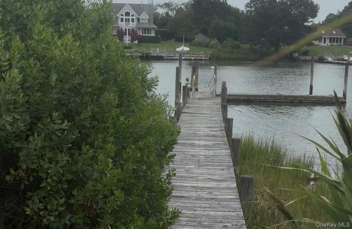 Dock