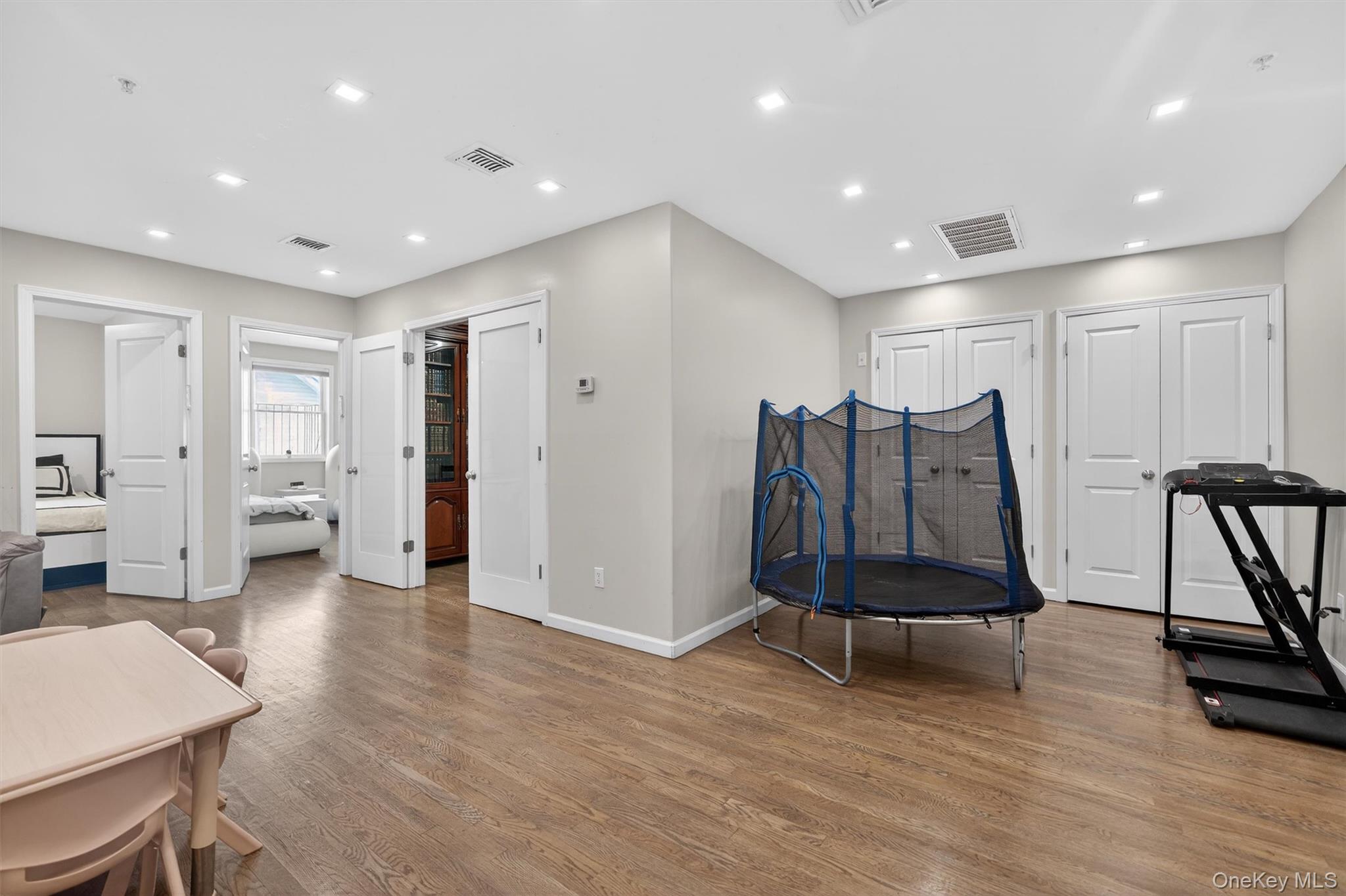10 Lemberg Court