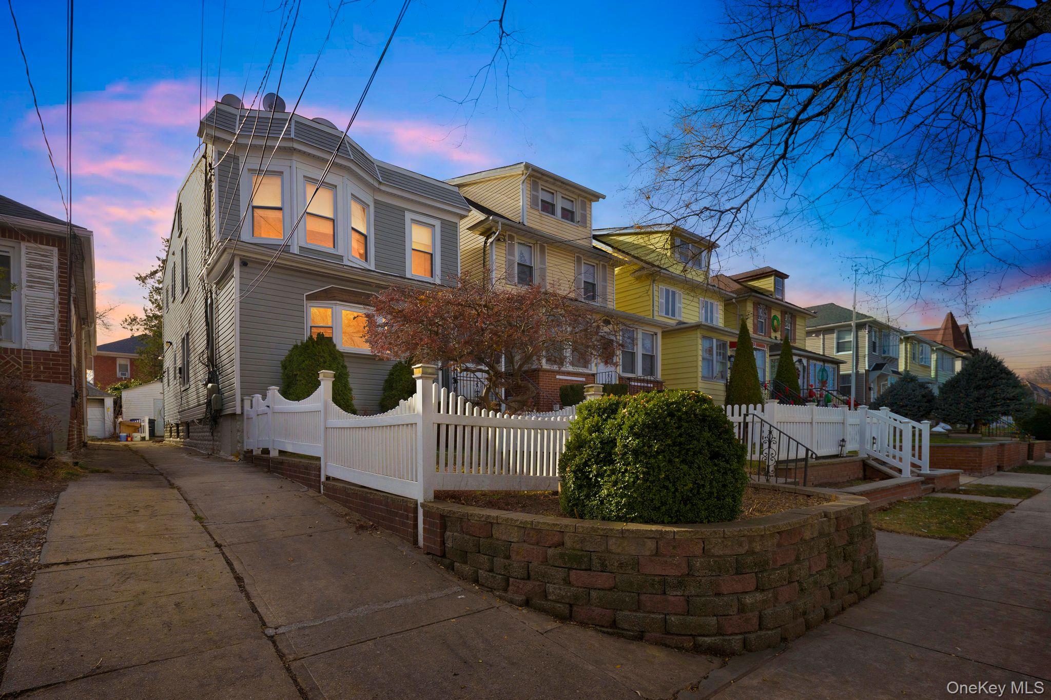 121-44 6th Avenue