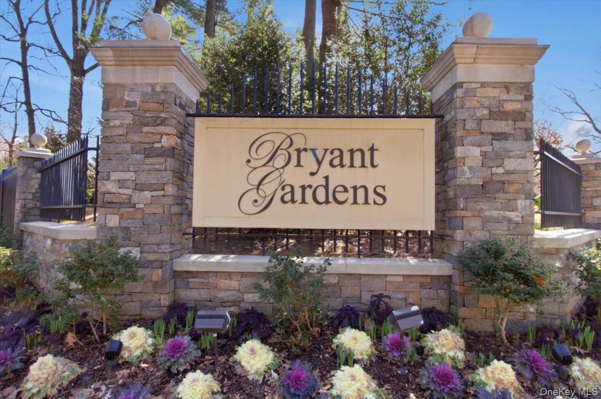 15 Bryant Crescent