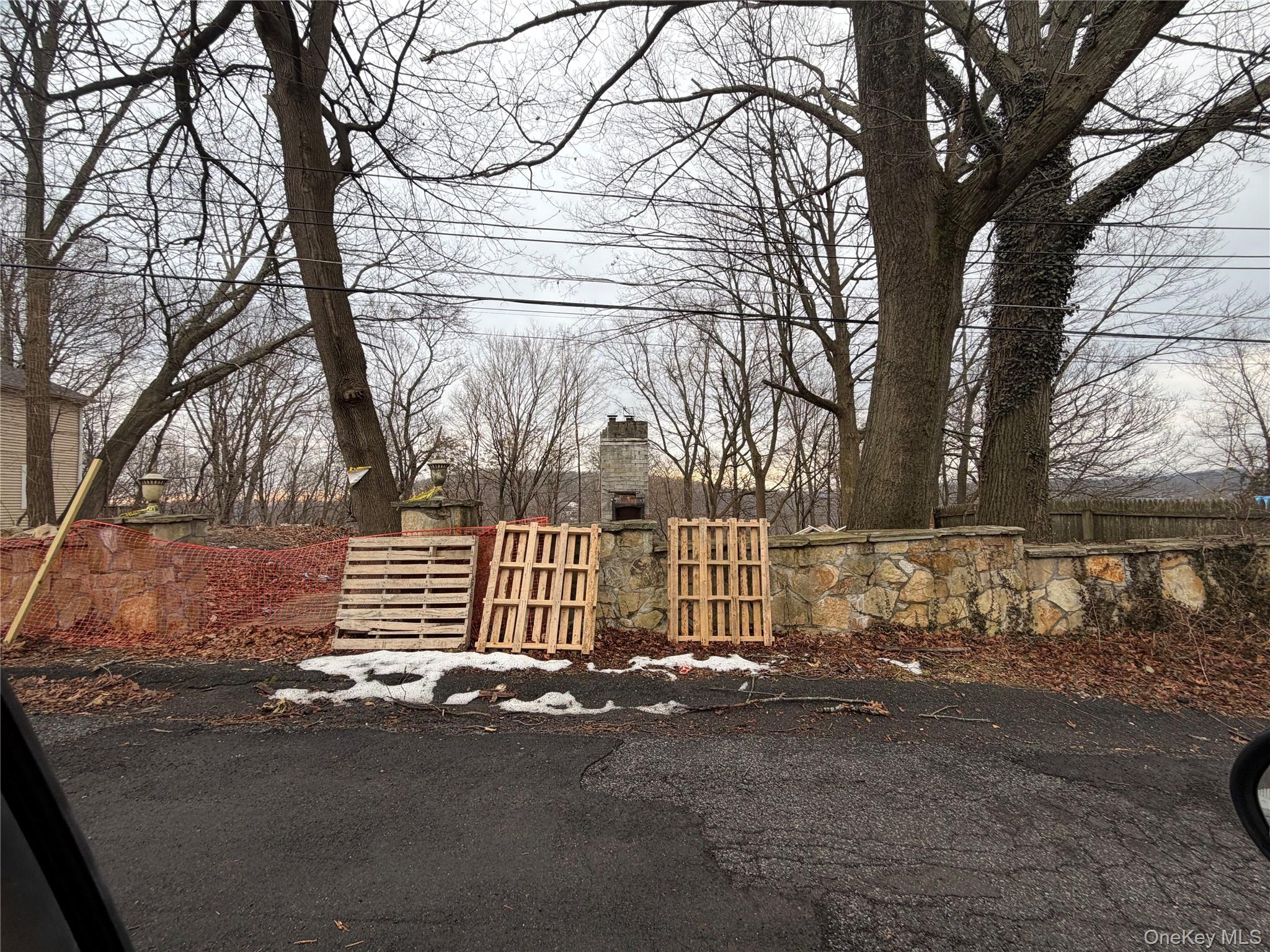 21 Amawalk Road