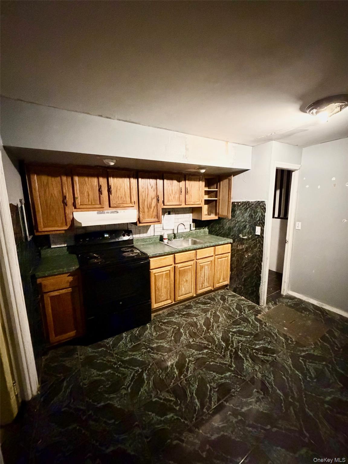 4589 Kings Highway