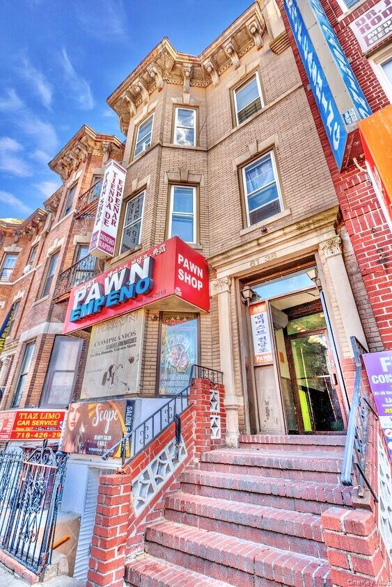 81-38 Baxter Avenue