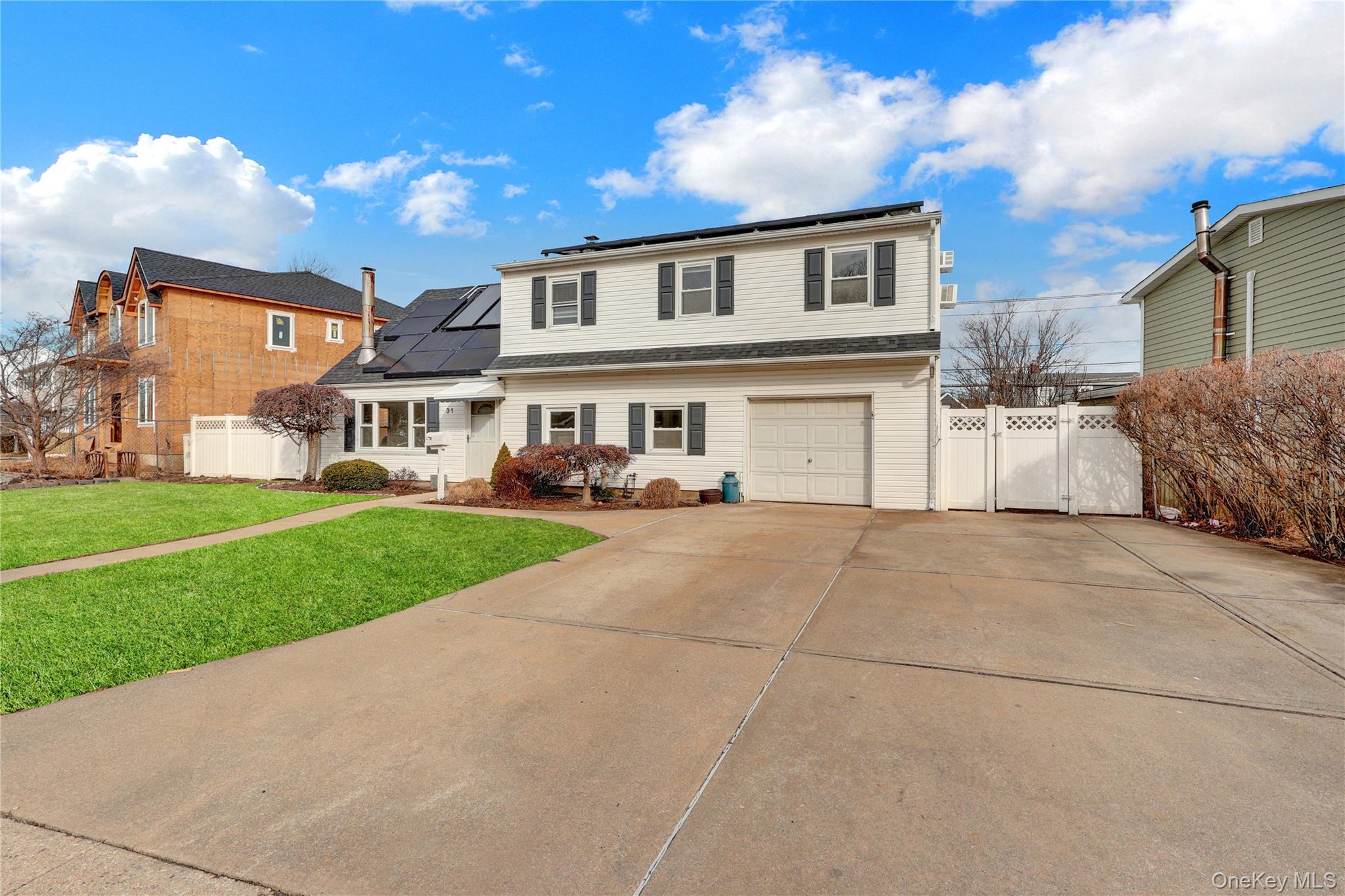 31 Bluespruce Road