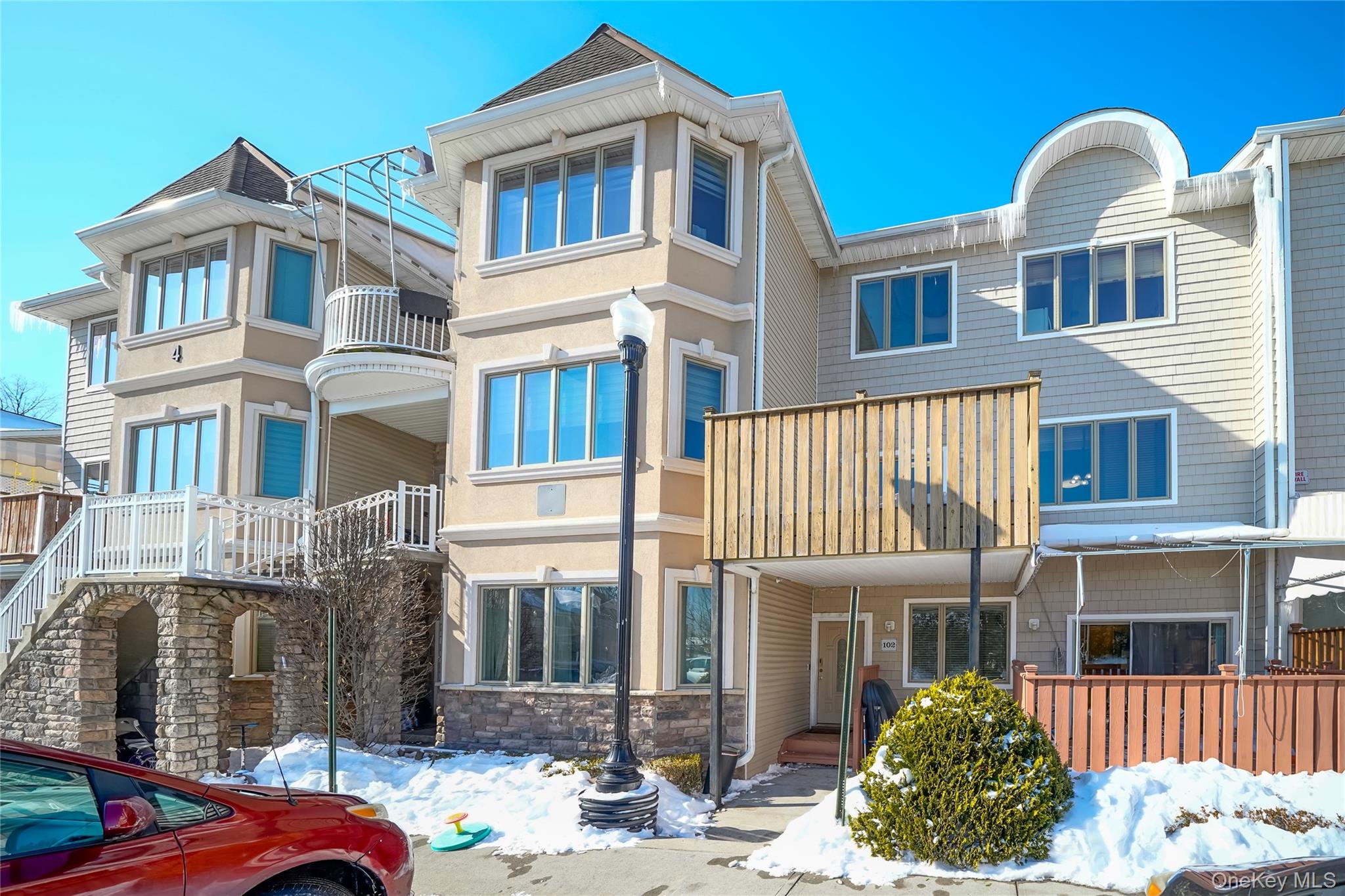4 Rose Garden Way