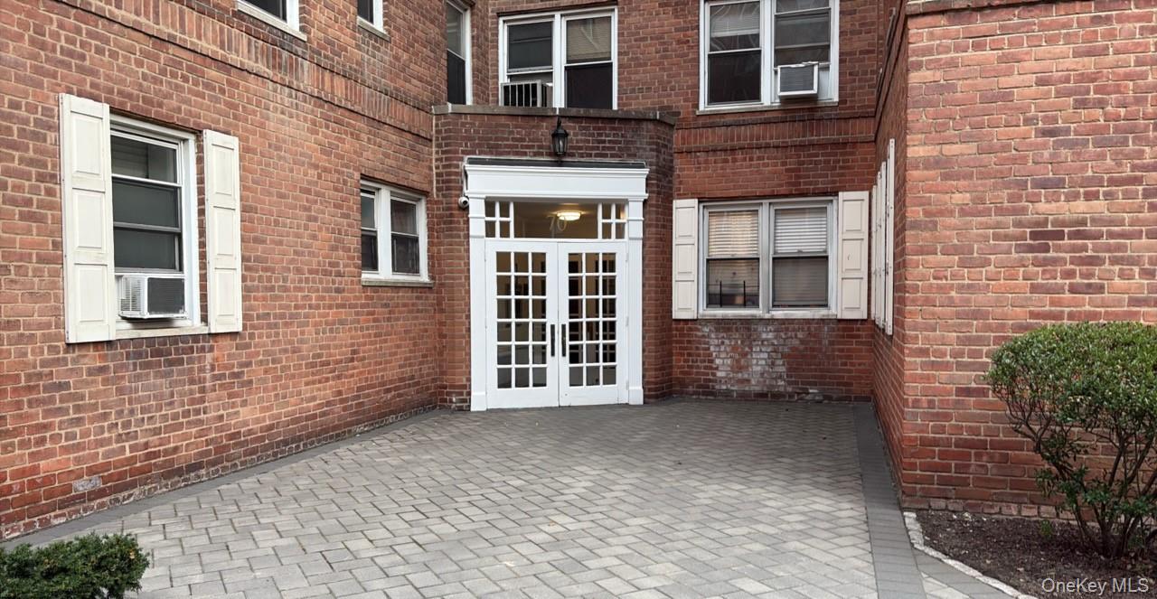 70 Locust Avenue