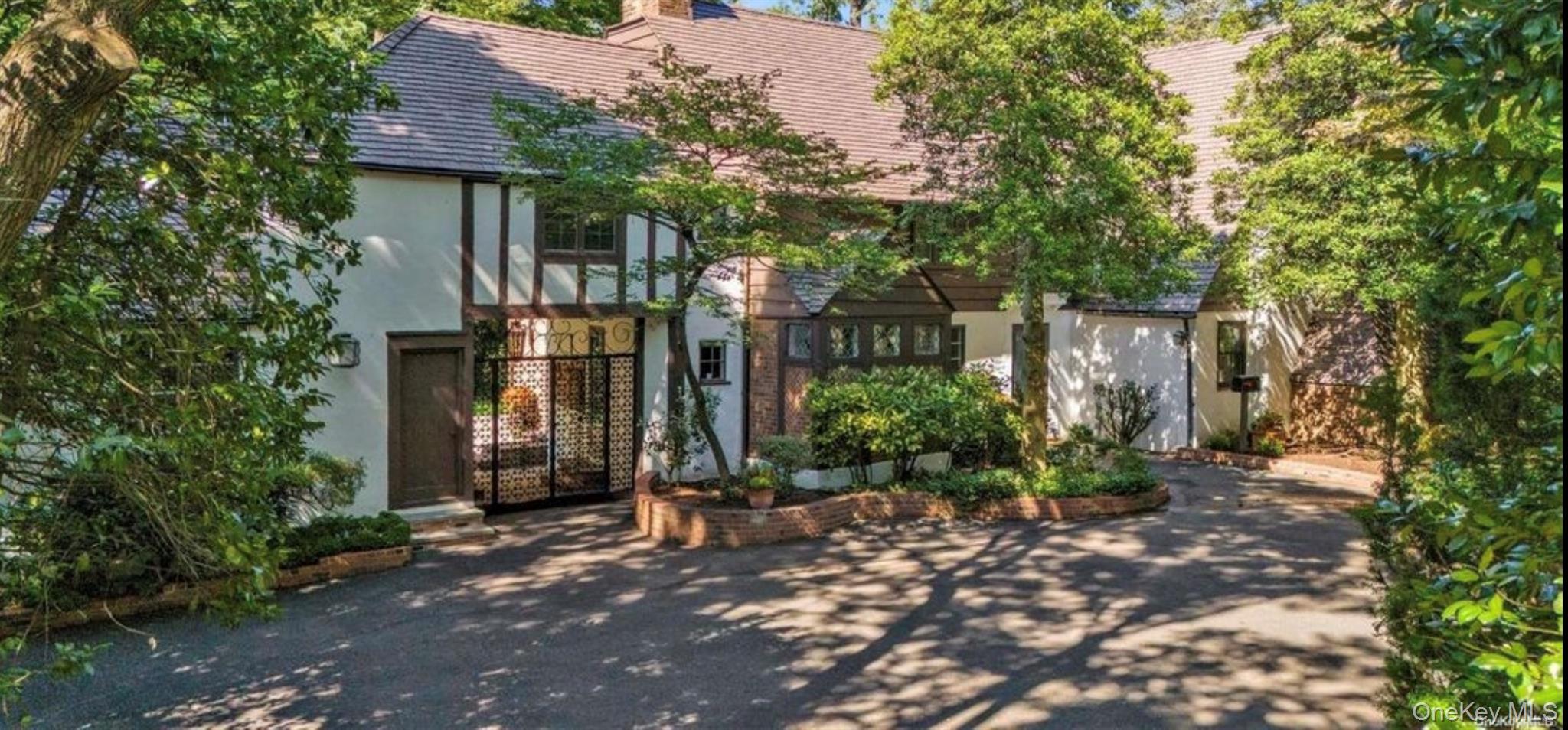 9 Beacon Hill Road