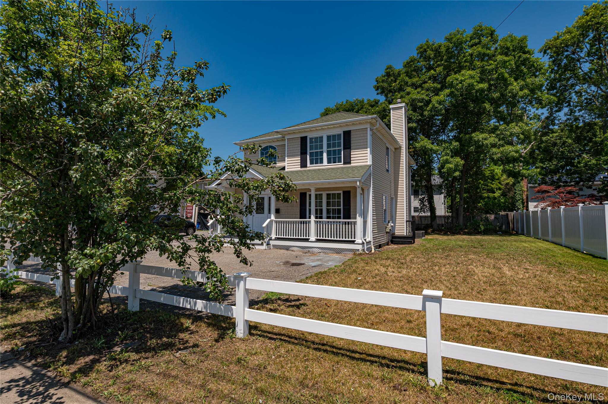 2163 Sunrise Highway