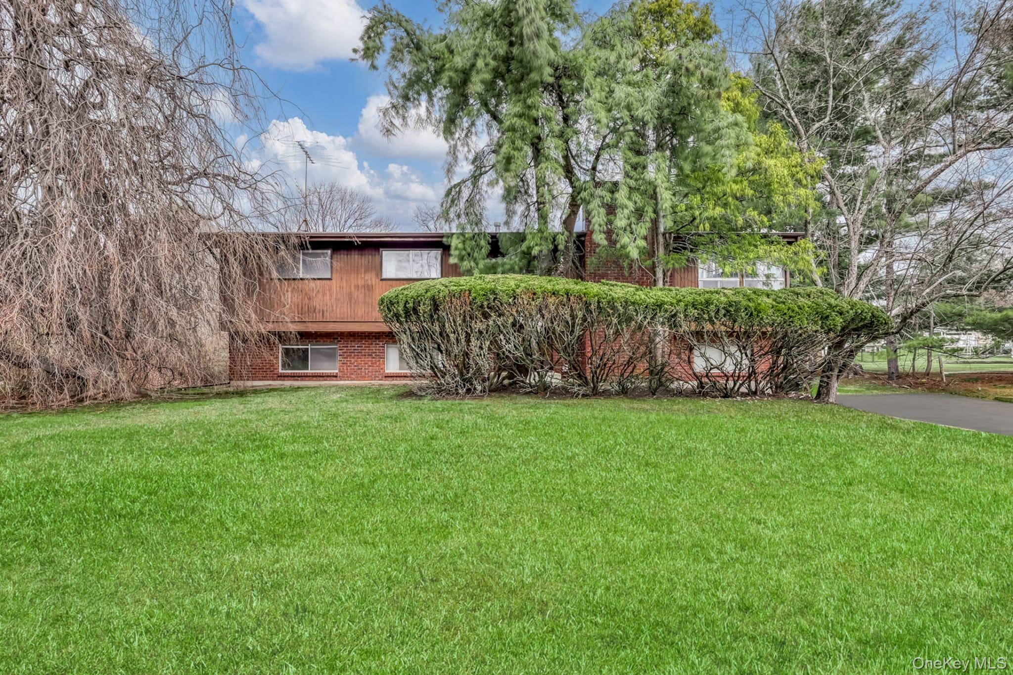 12 Woodwind Lane