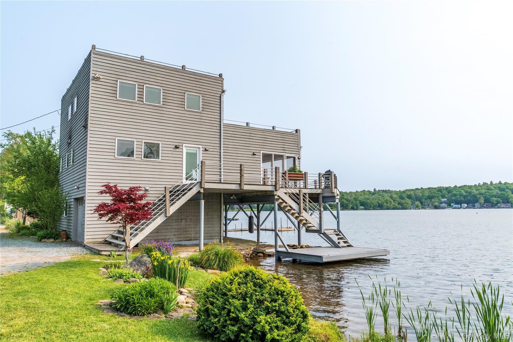 13 Shore Road