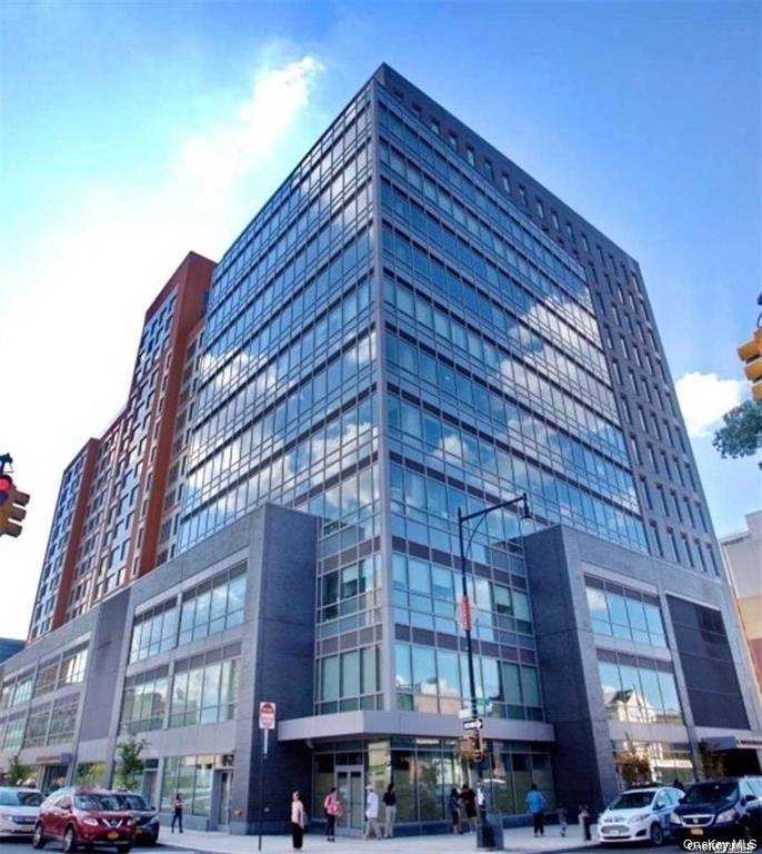 38-08 Union Street