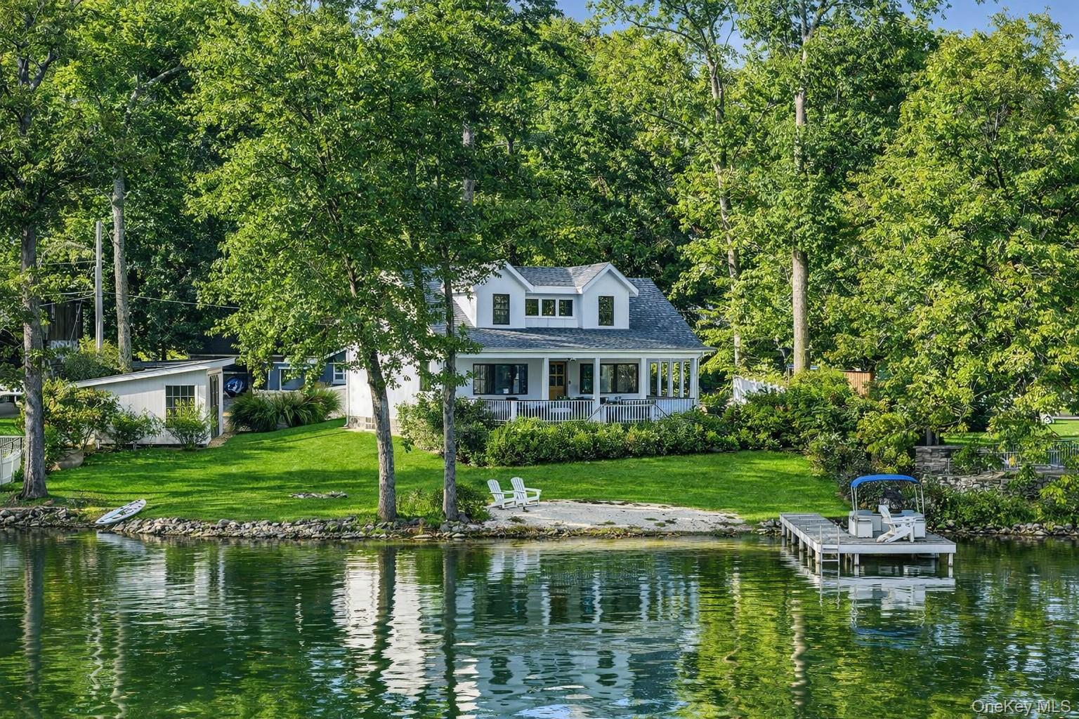 33 Brook Avenue