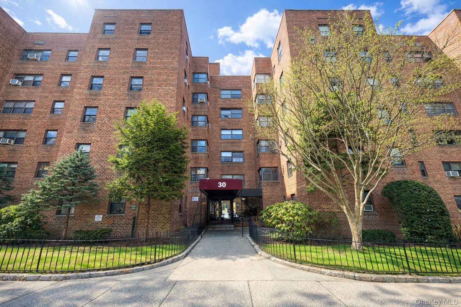 30 Fleetwood Avenue