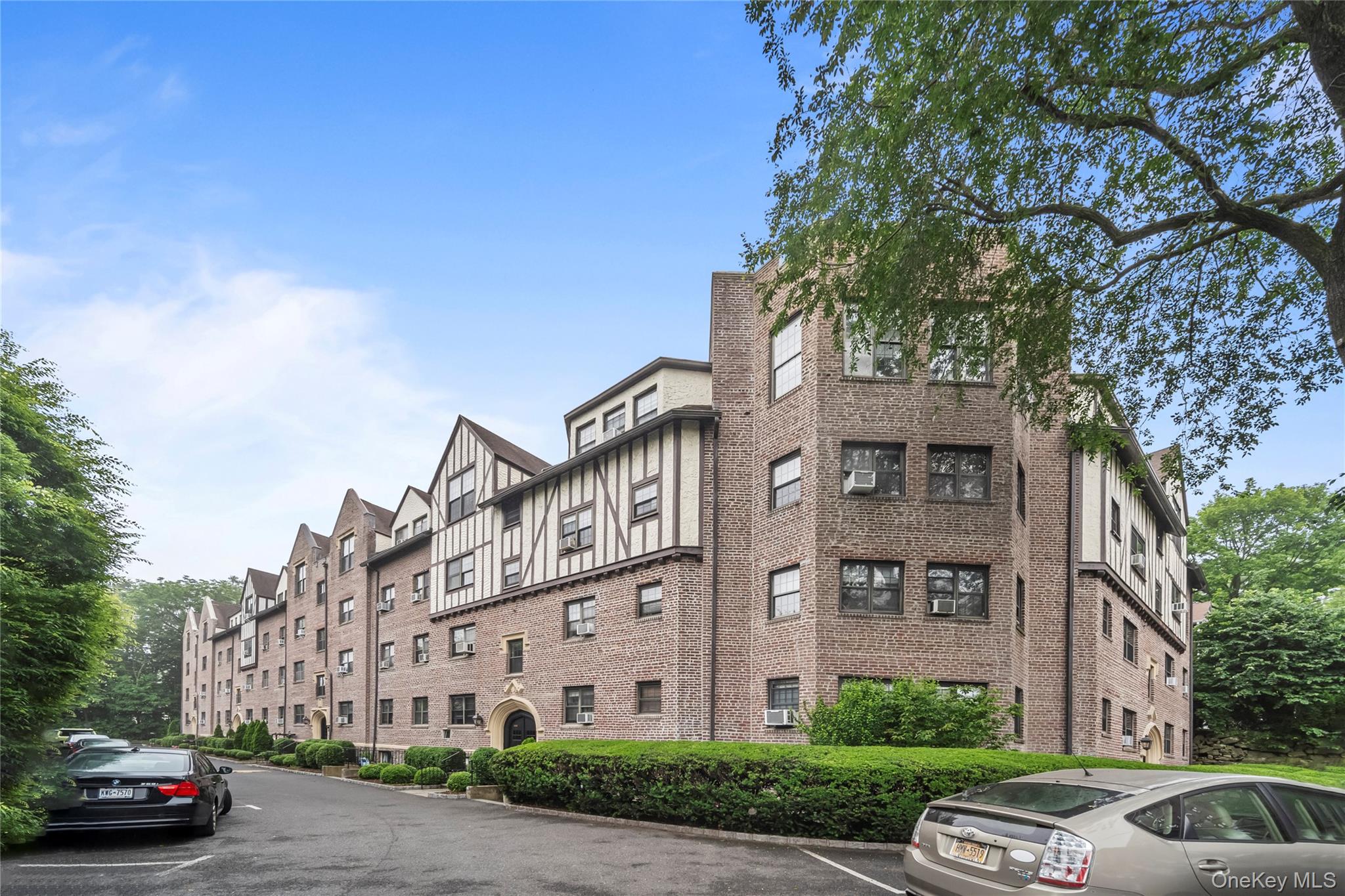 1440 Boston Post Road