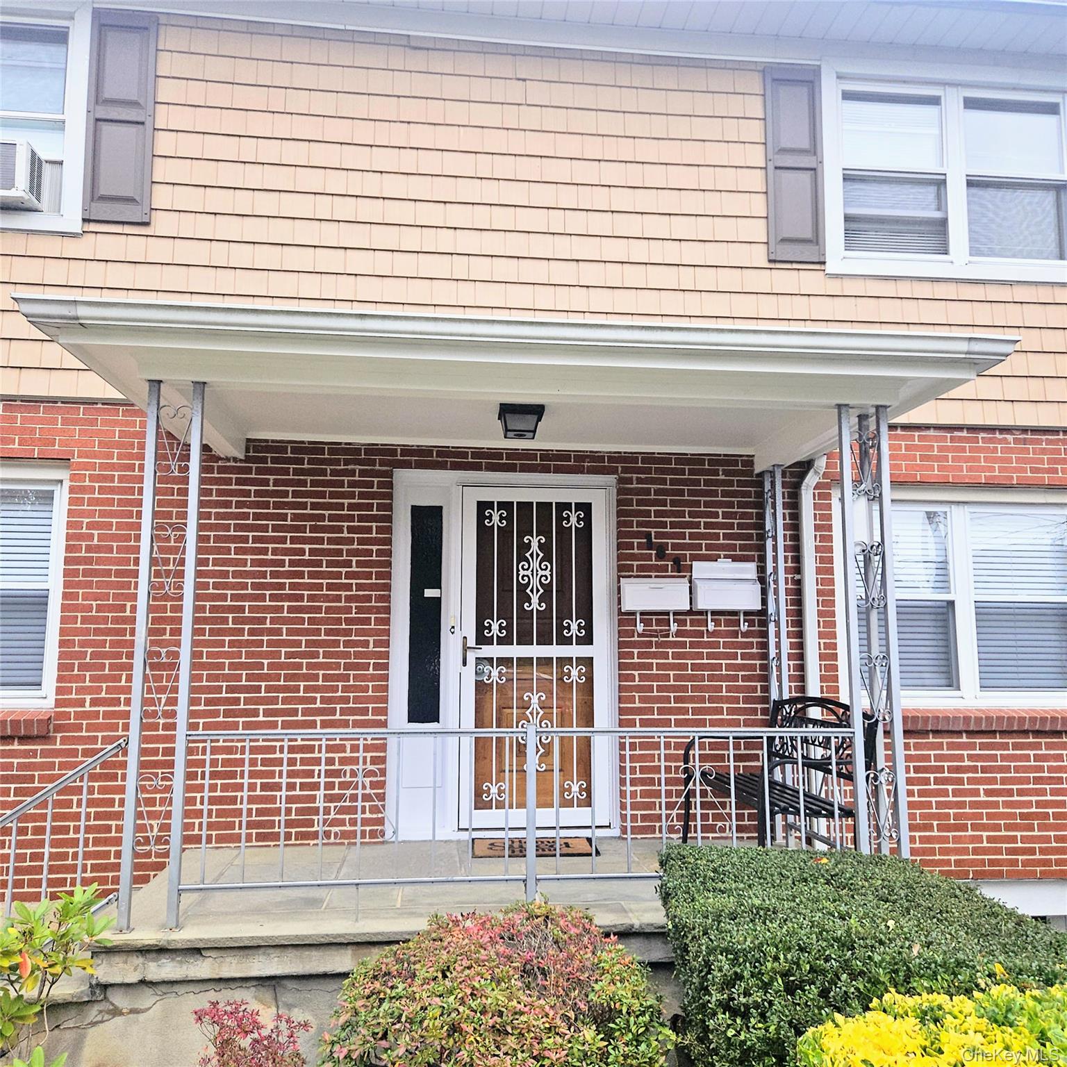 109 Rockwell Street