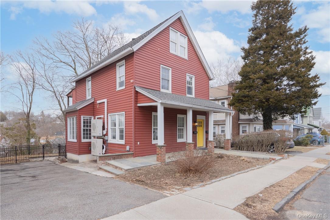 11 Oak Avenue