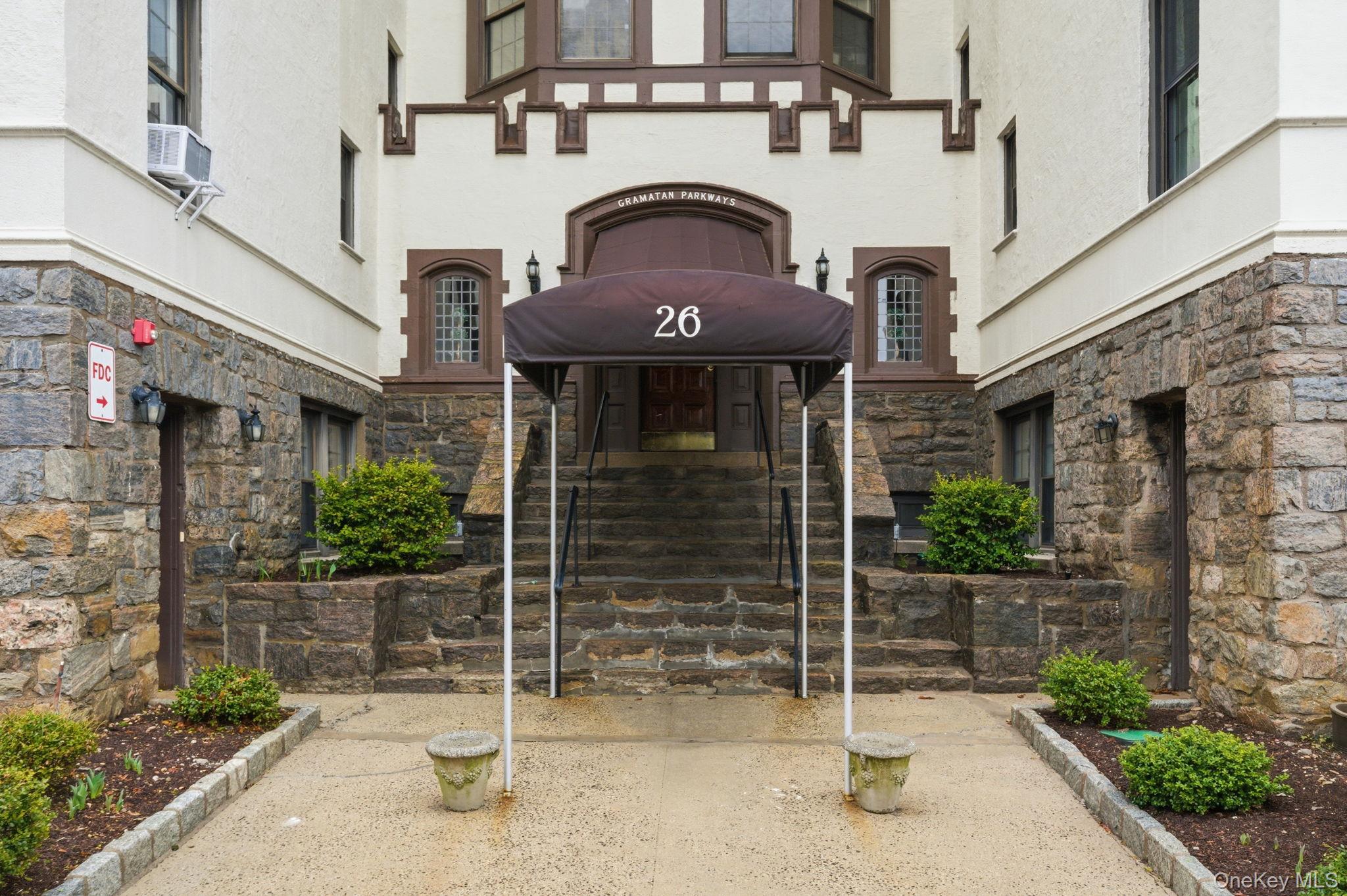 26 Pondfield Road