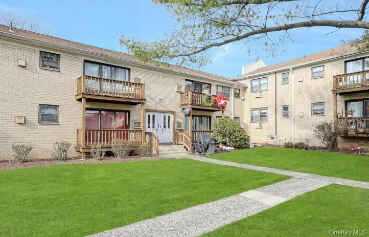 285 Sneden Place