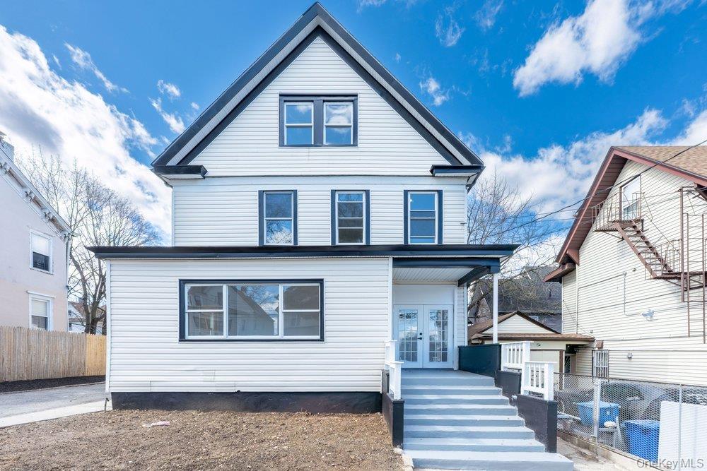 10 14th Avenue