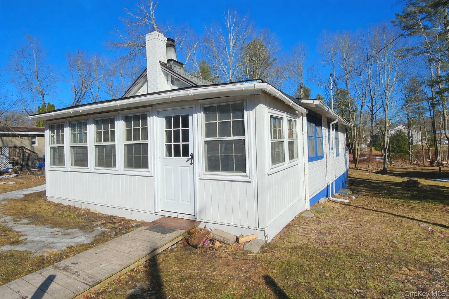 8 Central Avenue