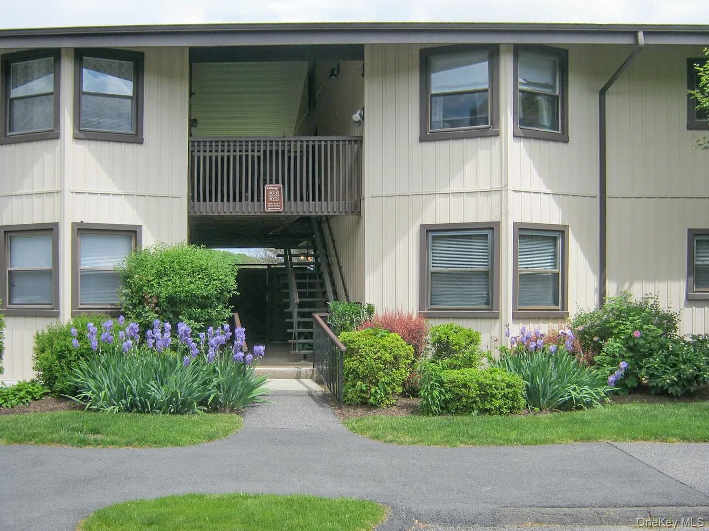 18L Hastings Court