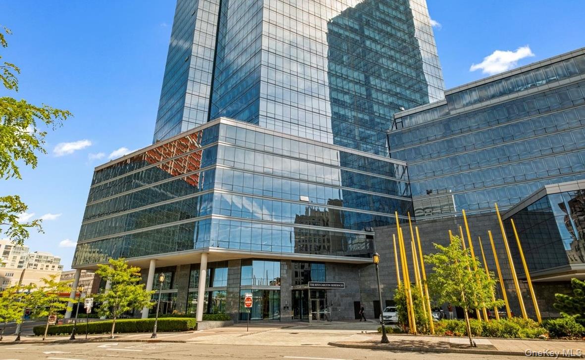 5 Renaissance Square