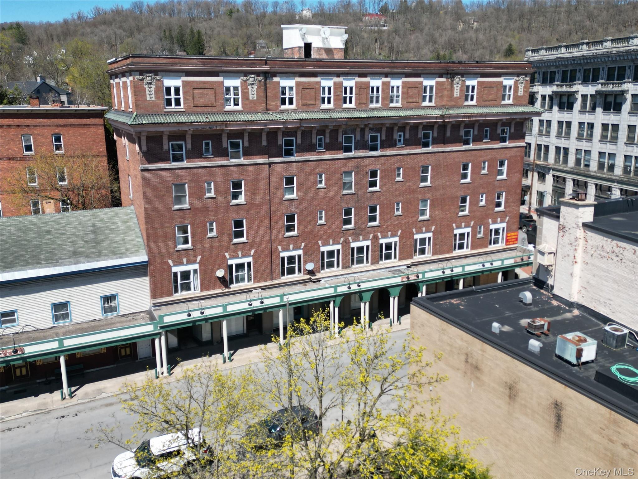 2-8 West Main Street